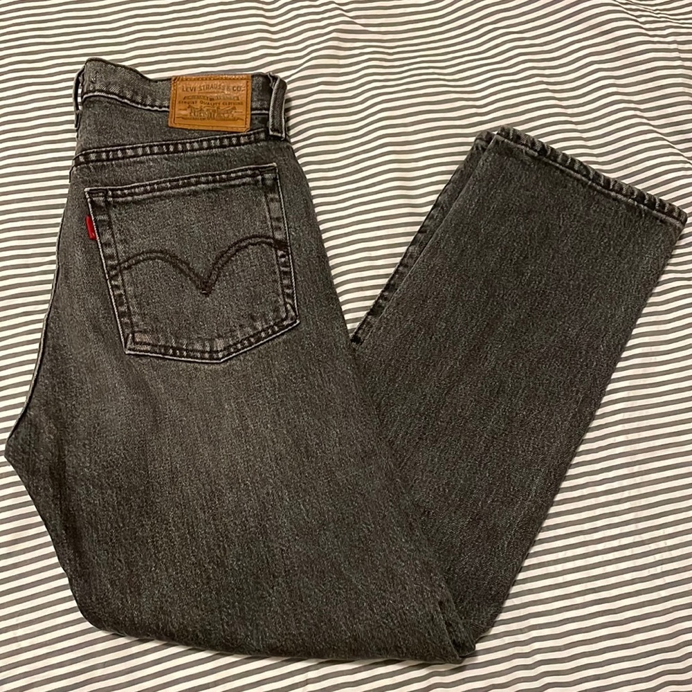 Levi’s women’s wedgie straight jeans